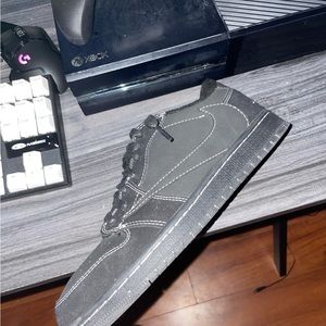 Travis Scott black phantoms Jordan 1 low